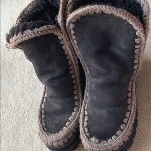 MOU boots